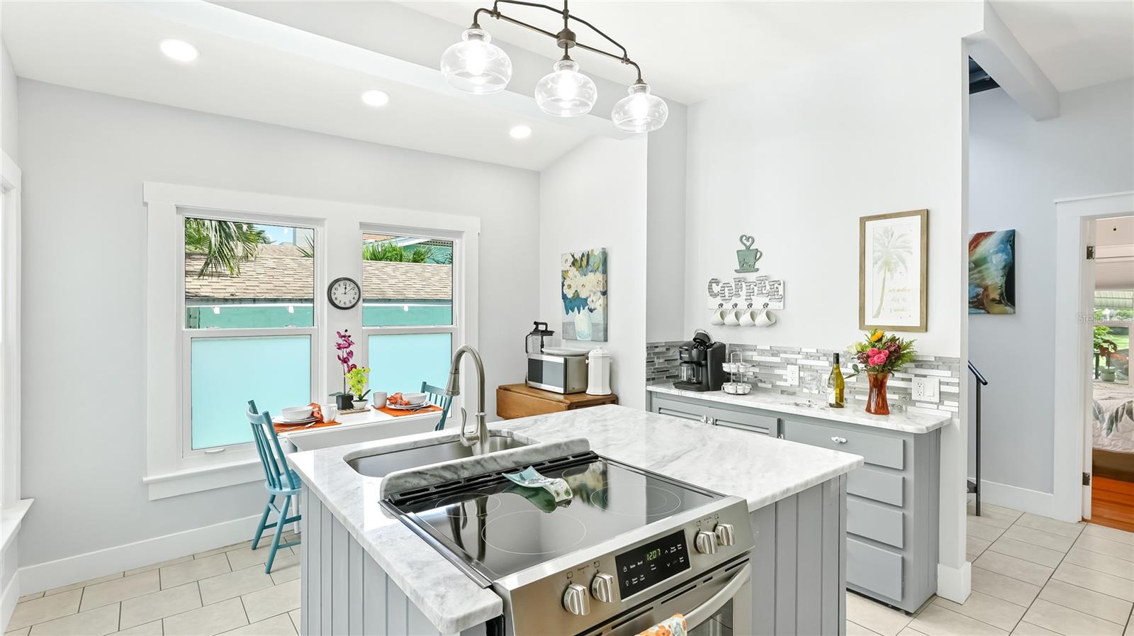 Image 14 of 33 For 112 16th Street W