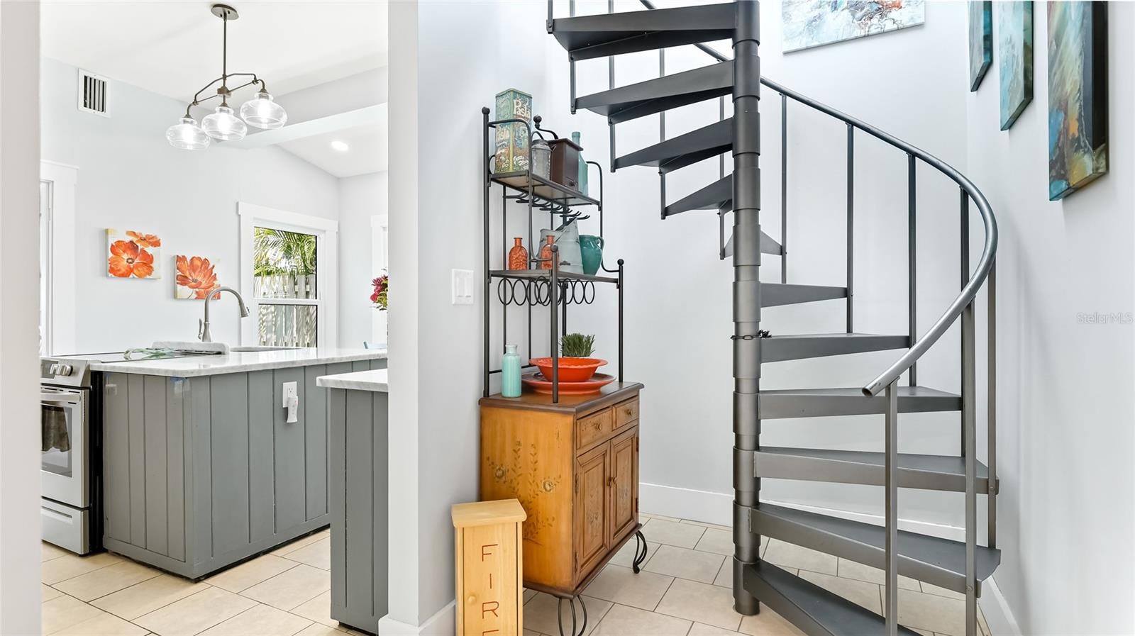 Image 17 of 33 For 112 16th Street W