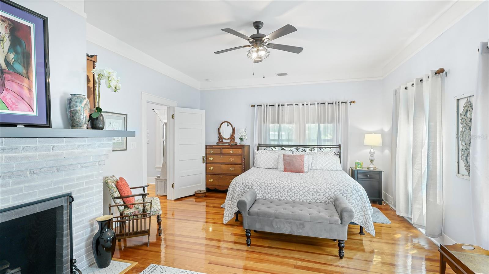 Image 22 of 33 For 112 16th Street W