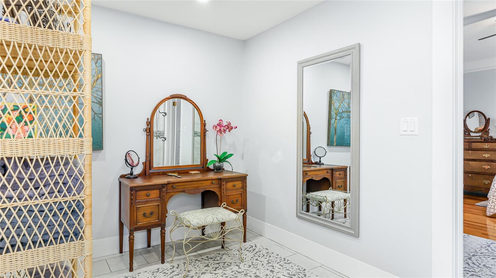 Image 24 of 33 For 112 16th Street W