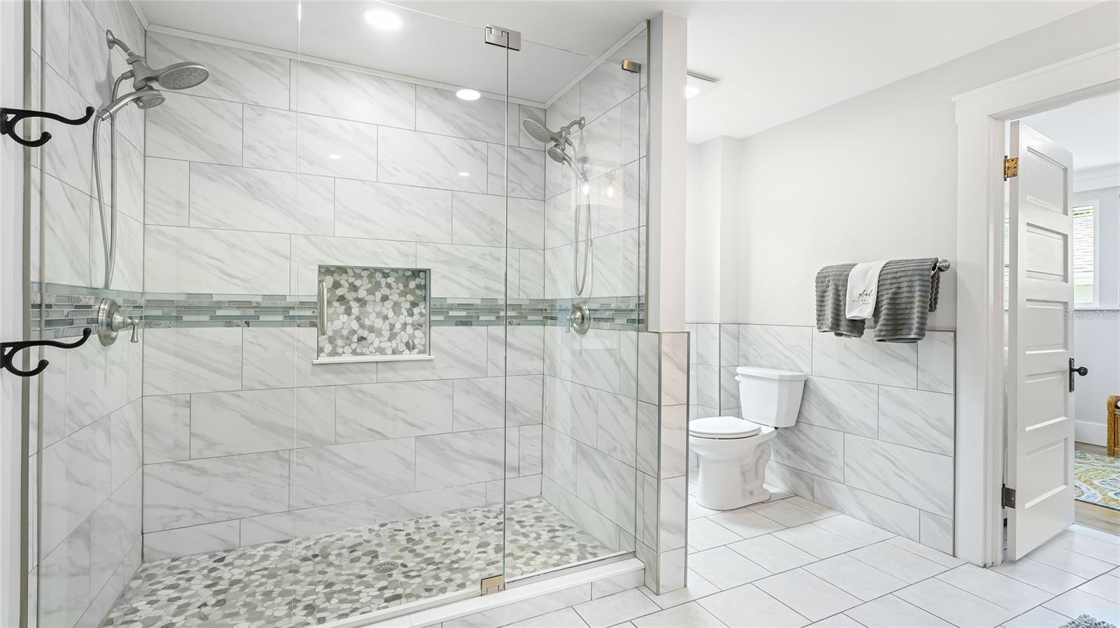 Image 25 of 33 For 112 16th Street W