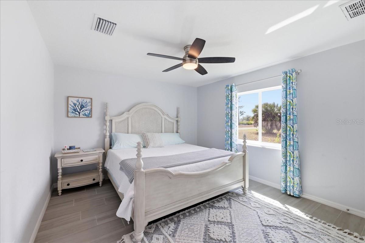 Image 22 of 41 For 12 Idle Court