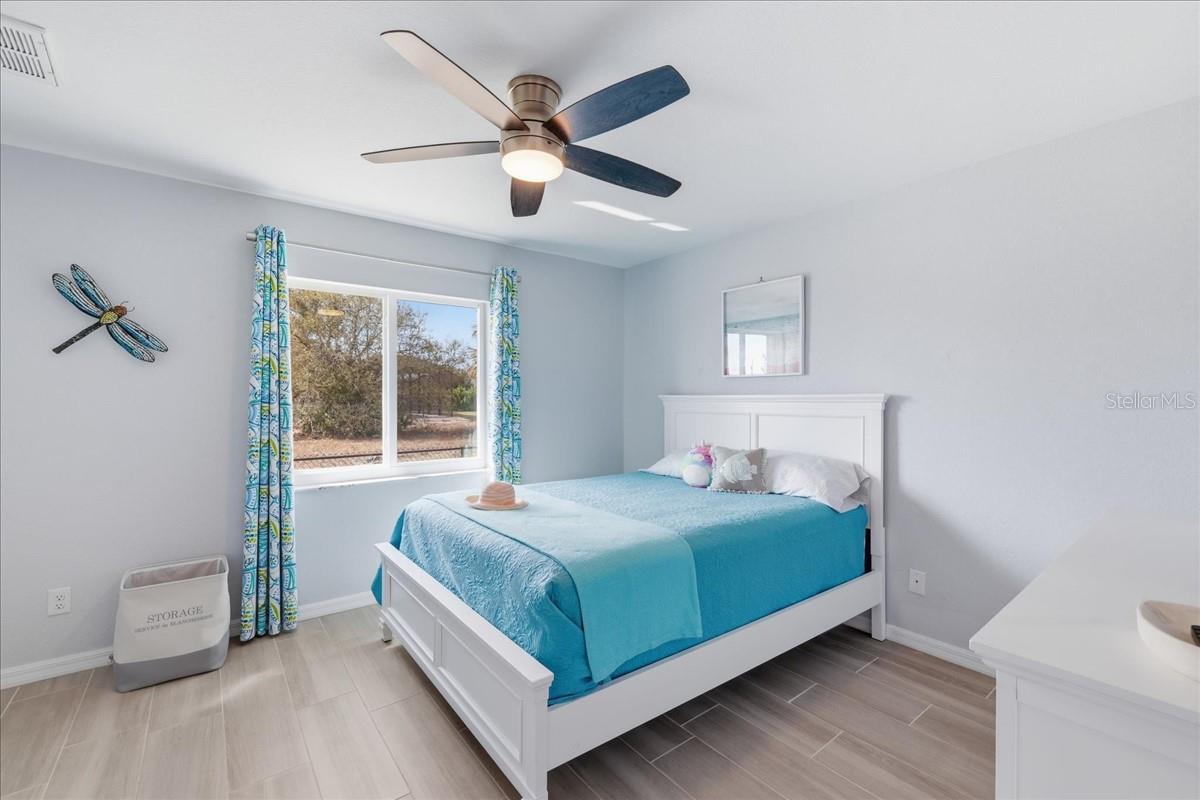 Image 24 of 41 For 12 Idle Court