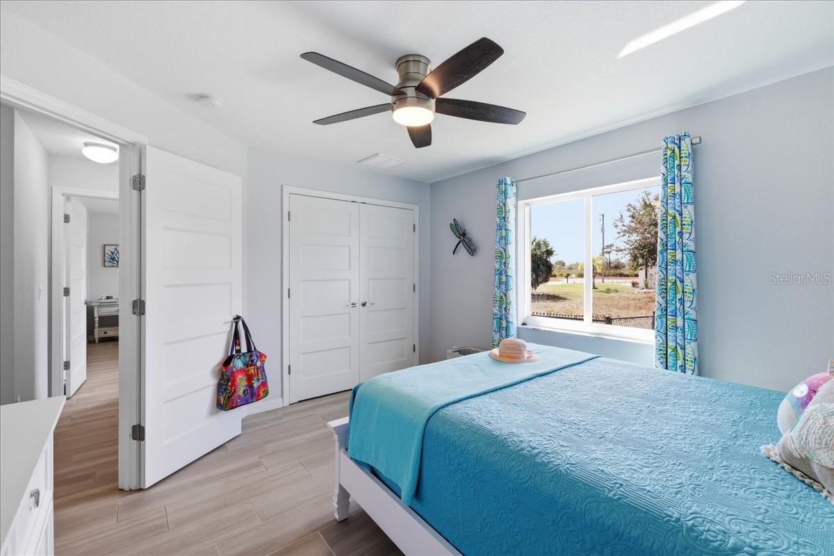 Image 25 of 41 For 12 Idle Court