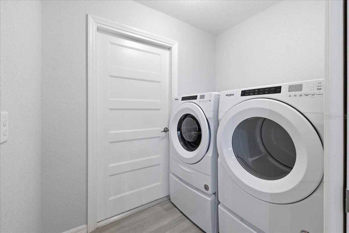 Image 27 of 41 For 12 Idle Court