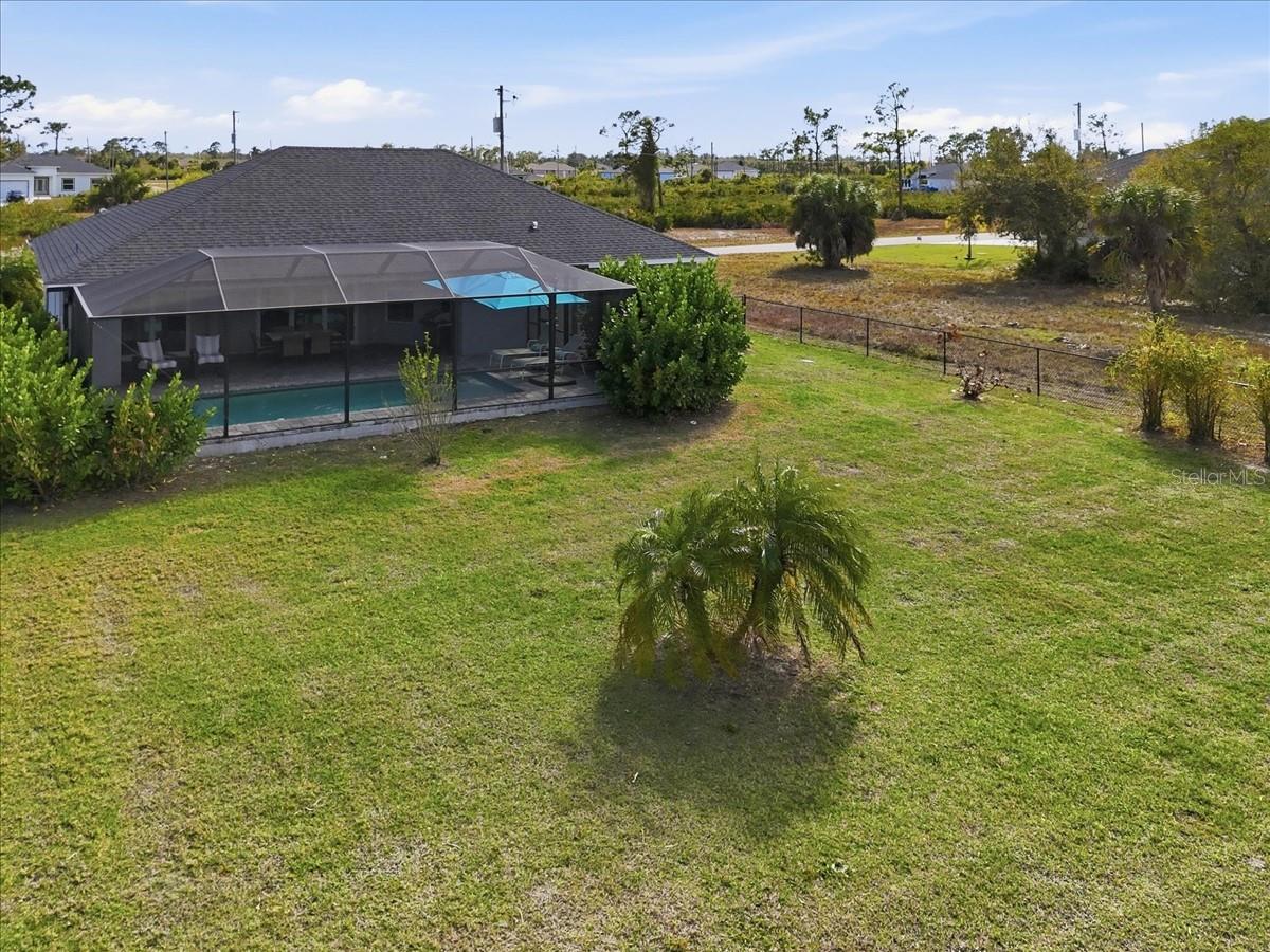 Image 35 of 41 For 12 Idle Court