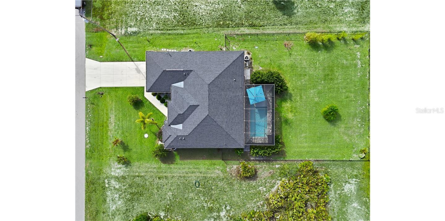 Image 38 of 41 For 12 Idle Court