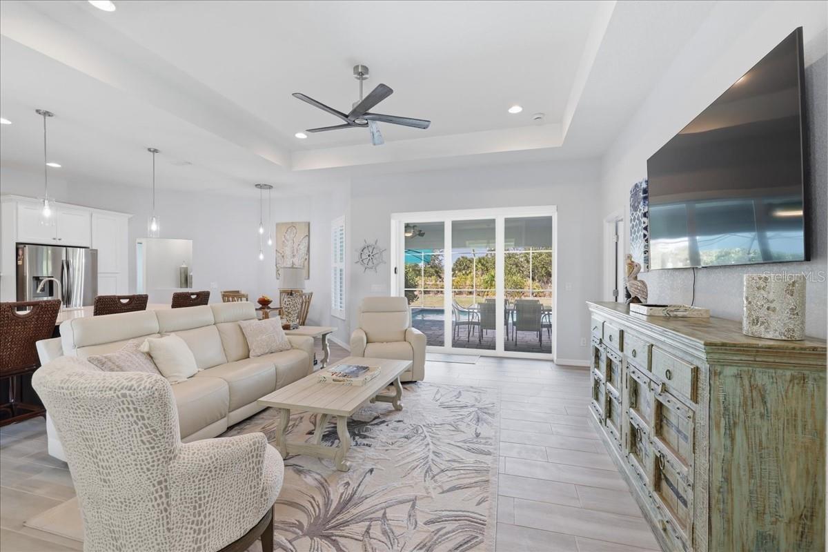 Image 4 of 41 For 12 Idle Court