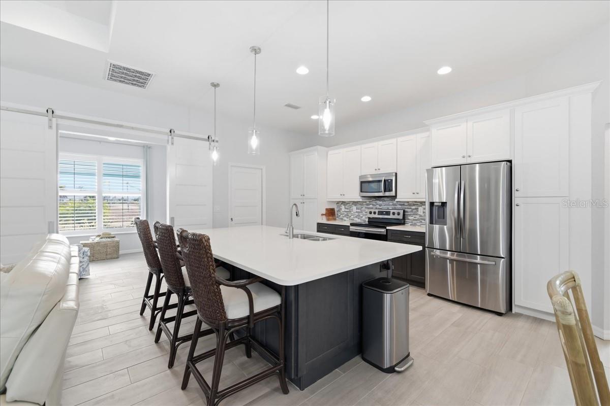 Image 8 of 41 For 12 Idle Court