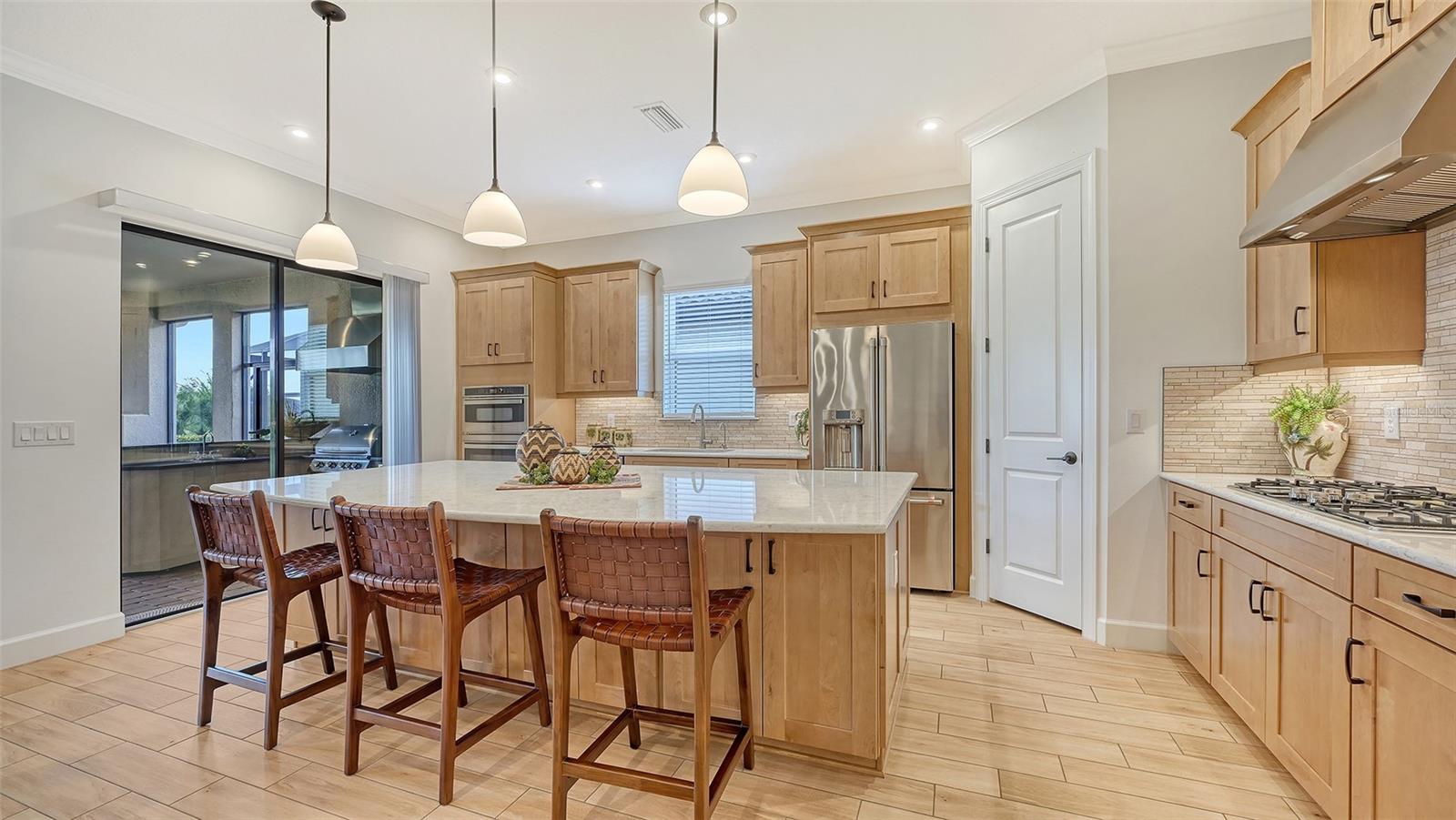 Image 10 of 75 For 4719 Cassio Court