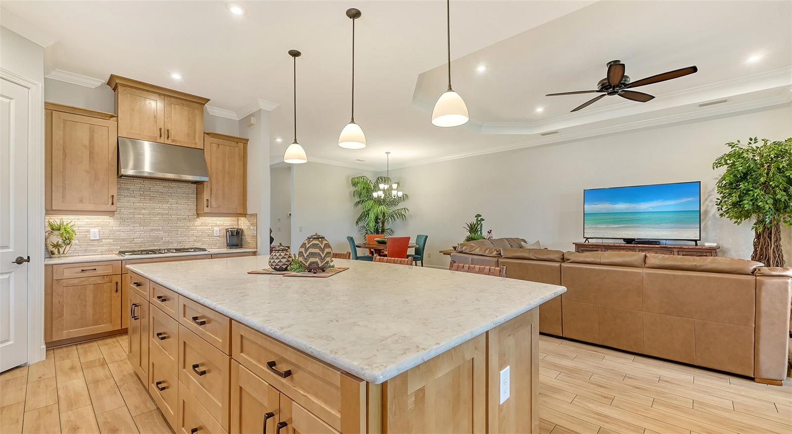 Image 13 of 75 For 4719 Cassio Court