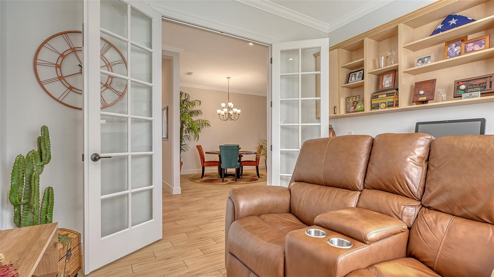 Image 33 of 75 For 4719 Cassio Court