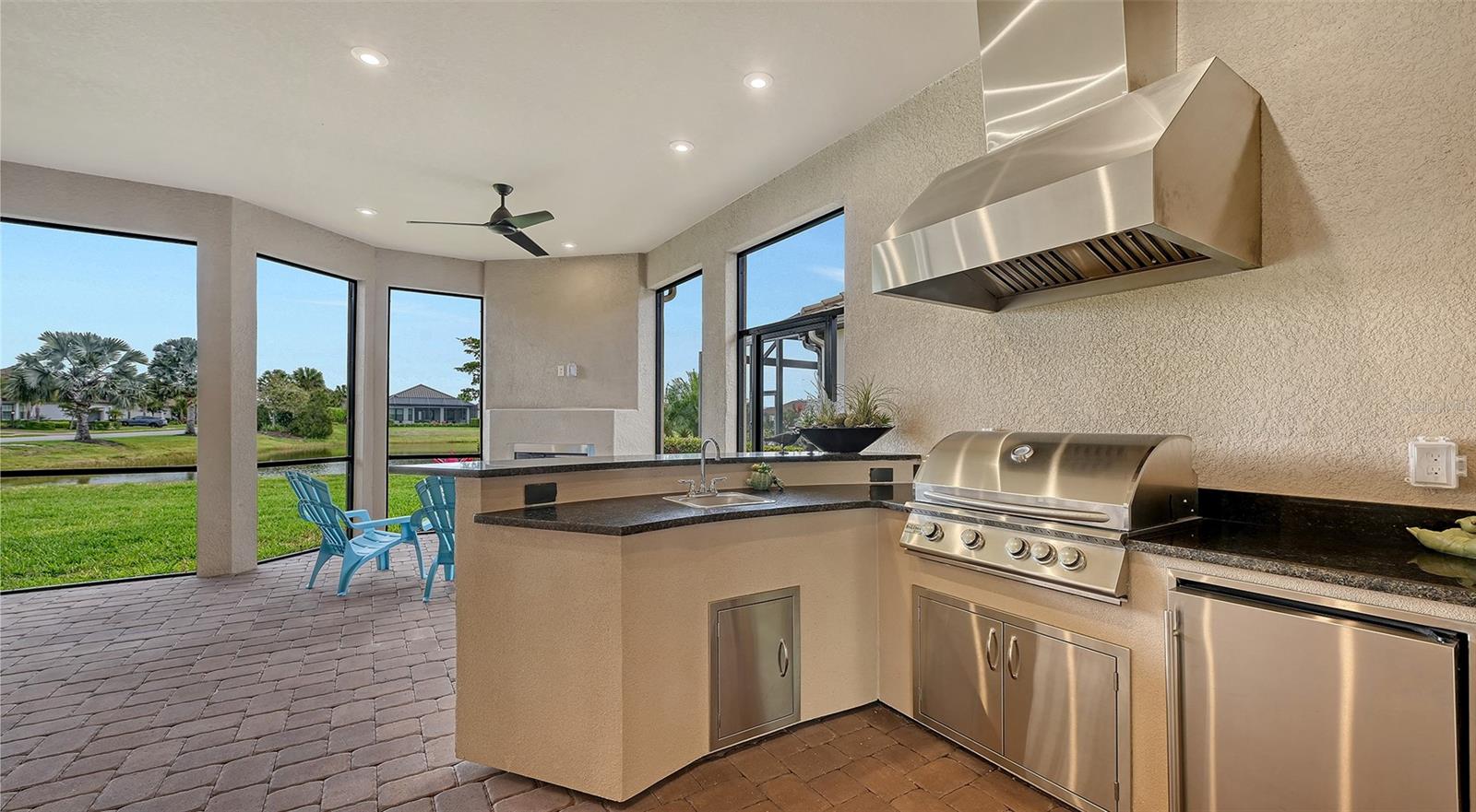 Image 37 of 75 For 4719 Cassio Court