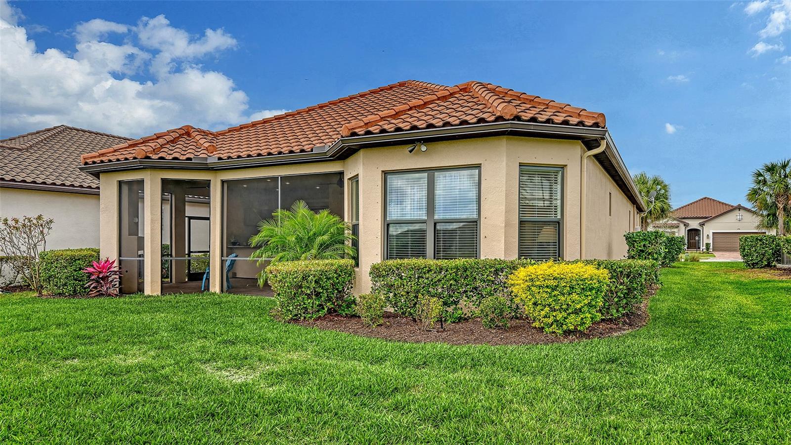 Image 45 of 75 For 4719 Cassio Court
