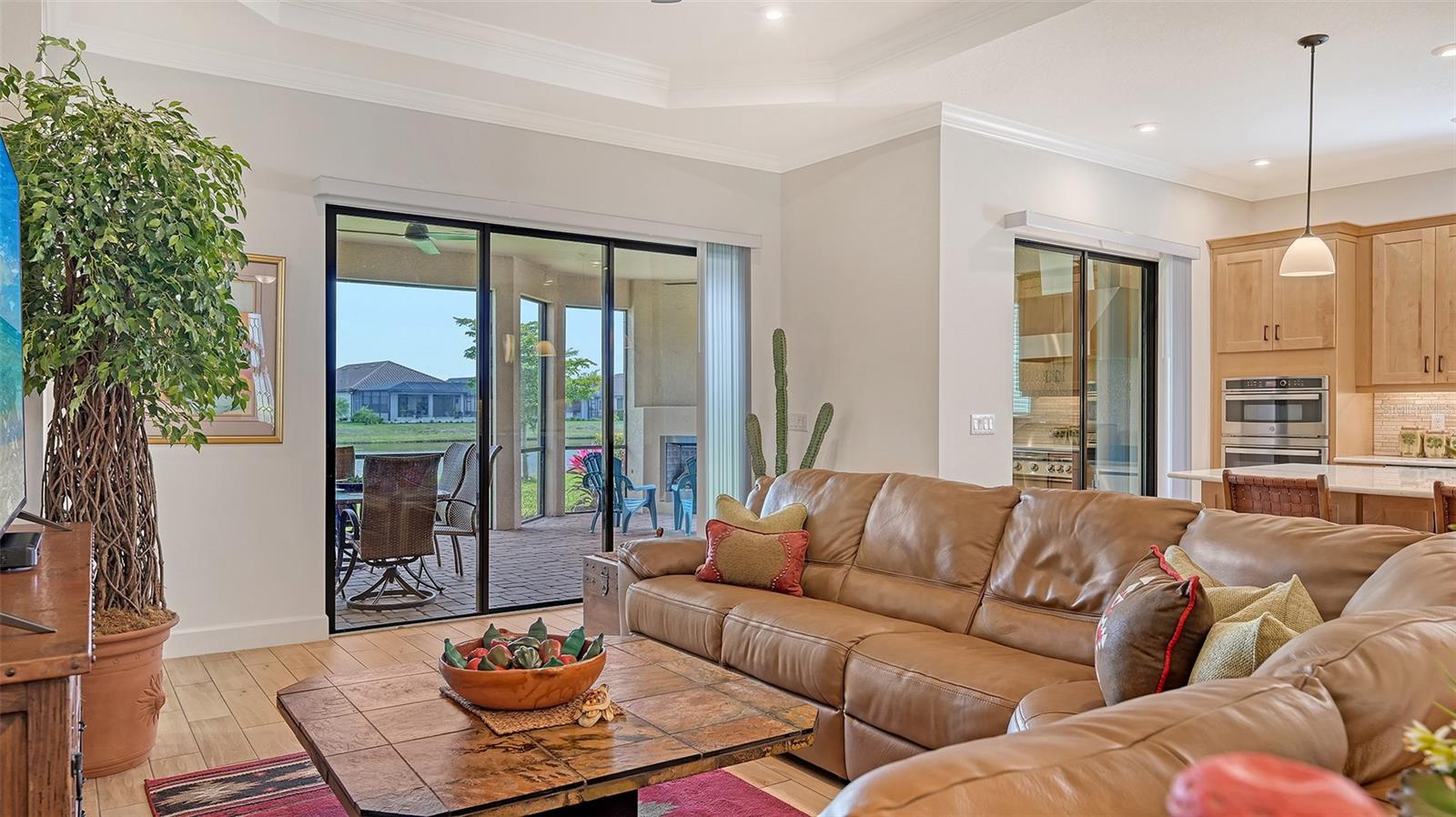 Image 9 of 75 For 4719 Cassio Court