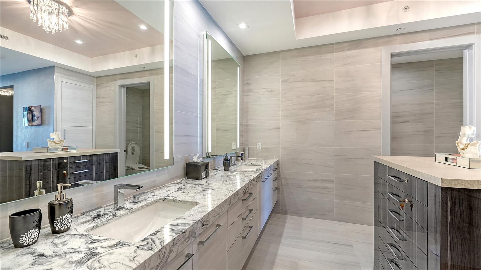 Image 29 of 59 For 401 Quay Commons 805