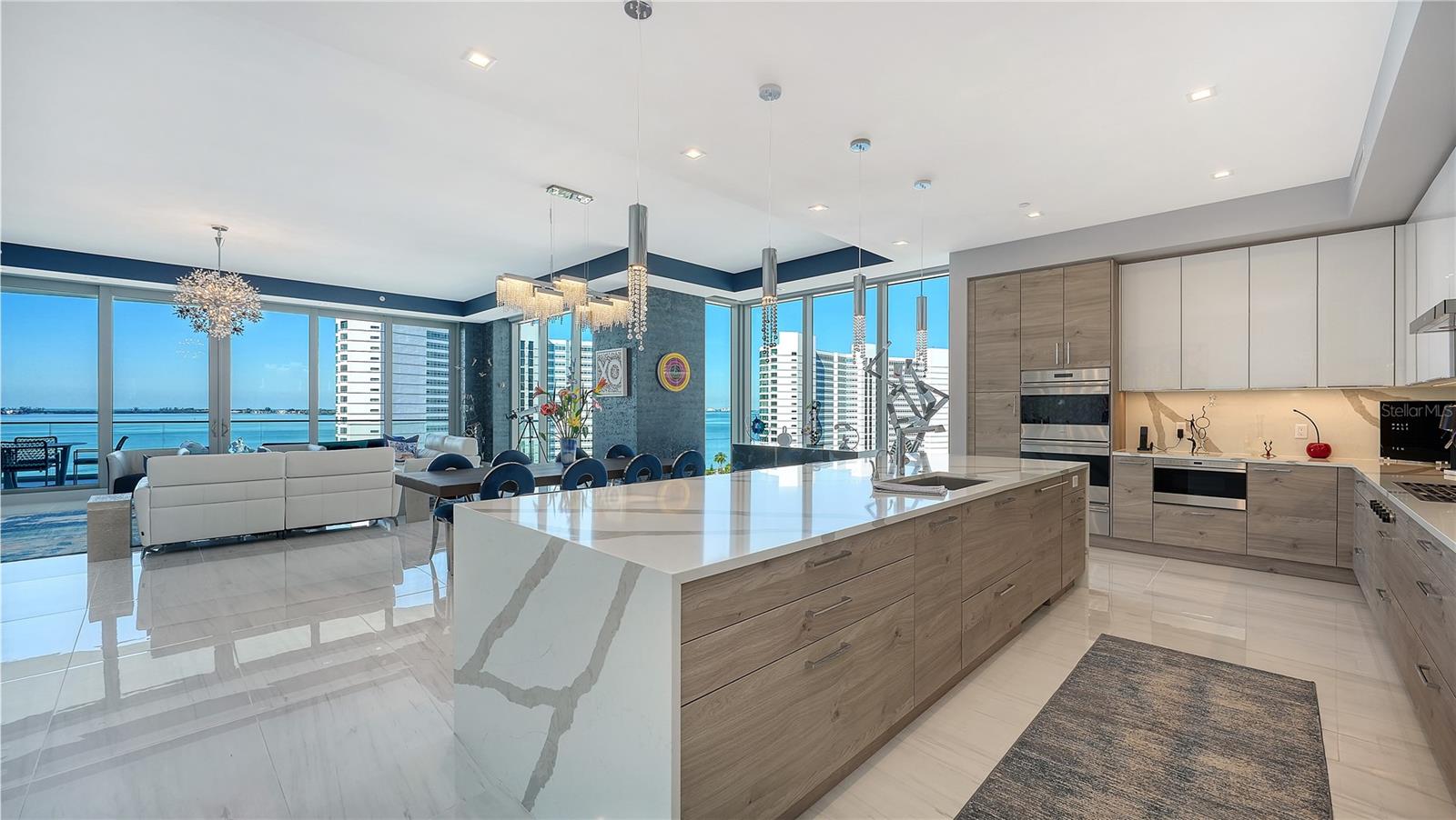 Image 4 of 59 For 401 Quay Commons 805