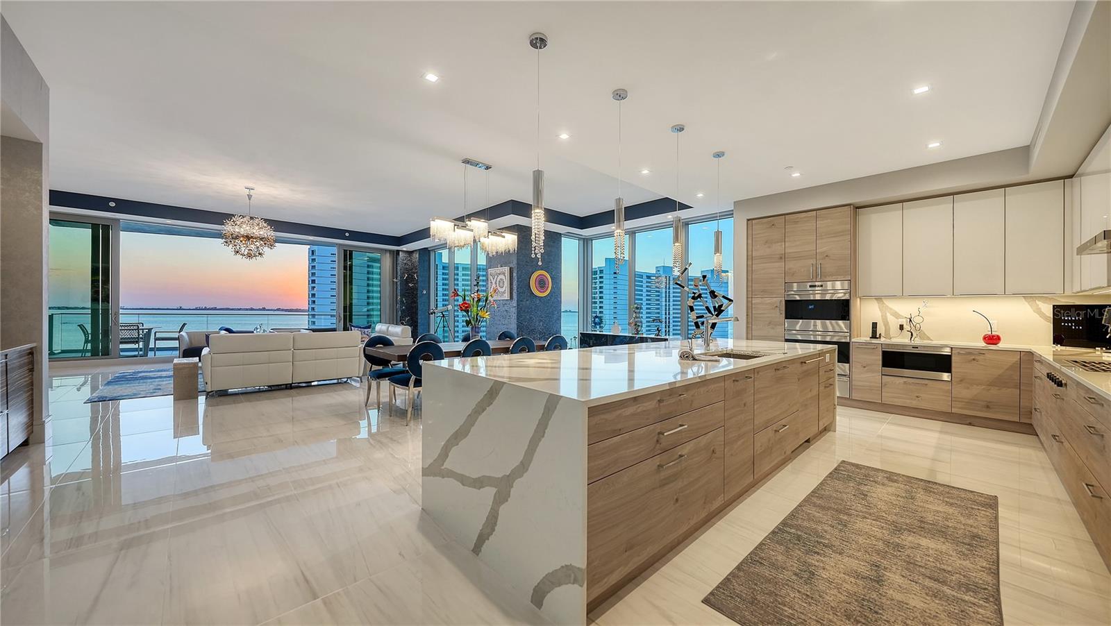 Image 5 of 59 For 401 Quay Commons 805