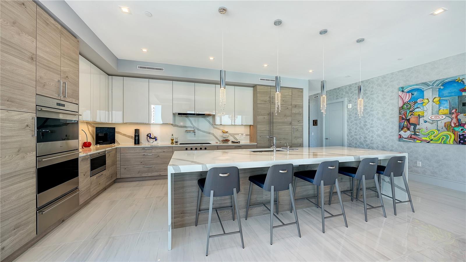 Image 6 of 59 For 401 Quay Commons 805