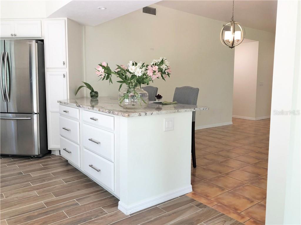 Image 13 of 64 For 1664 Starling Drive 101