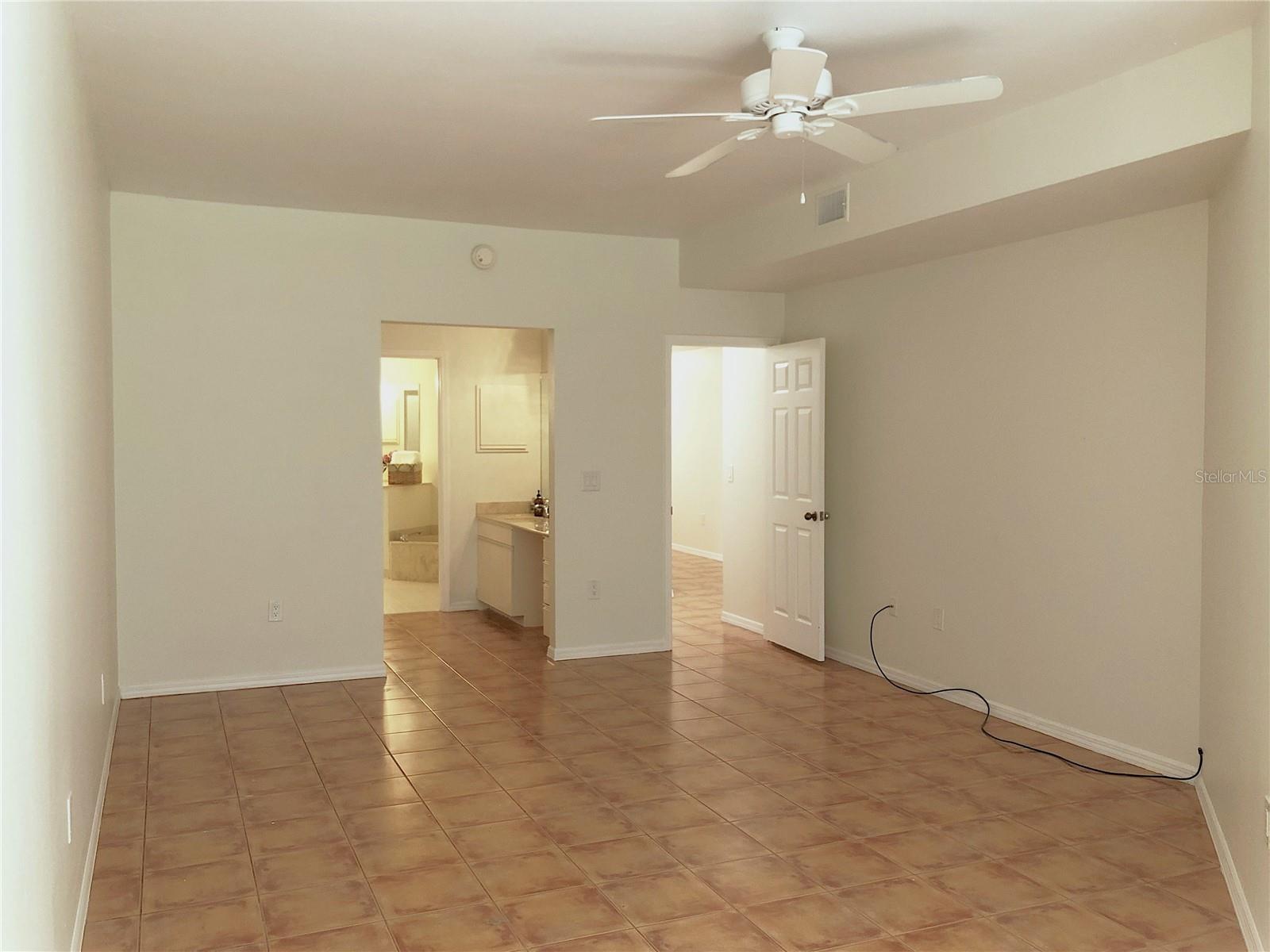 Image 19 of 64 For 1664 Starling Drive 101