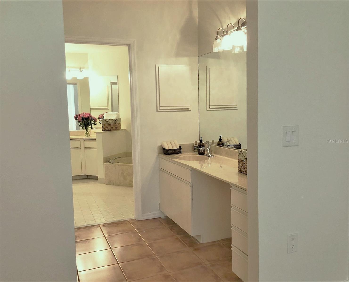 Image 21 of 64 For 1664 Starling Drive 101