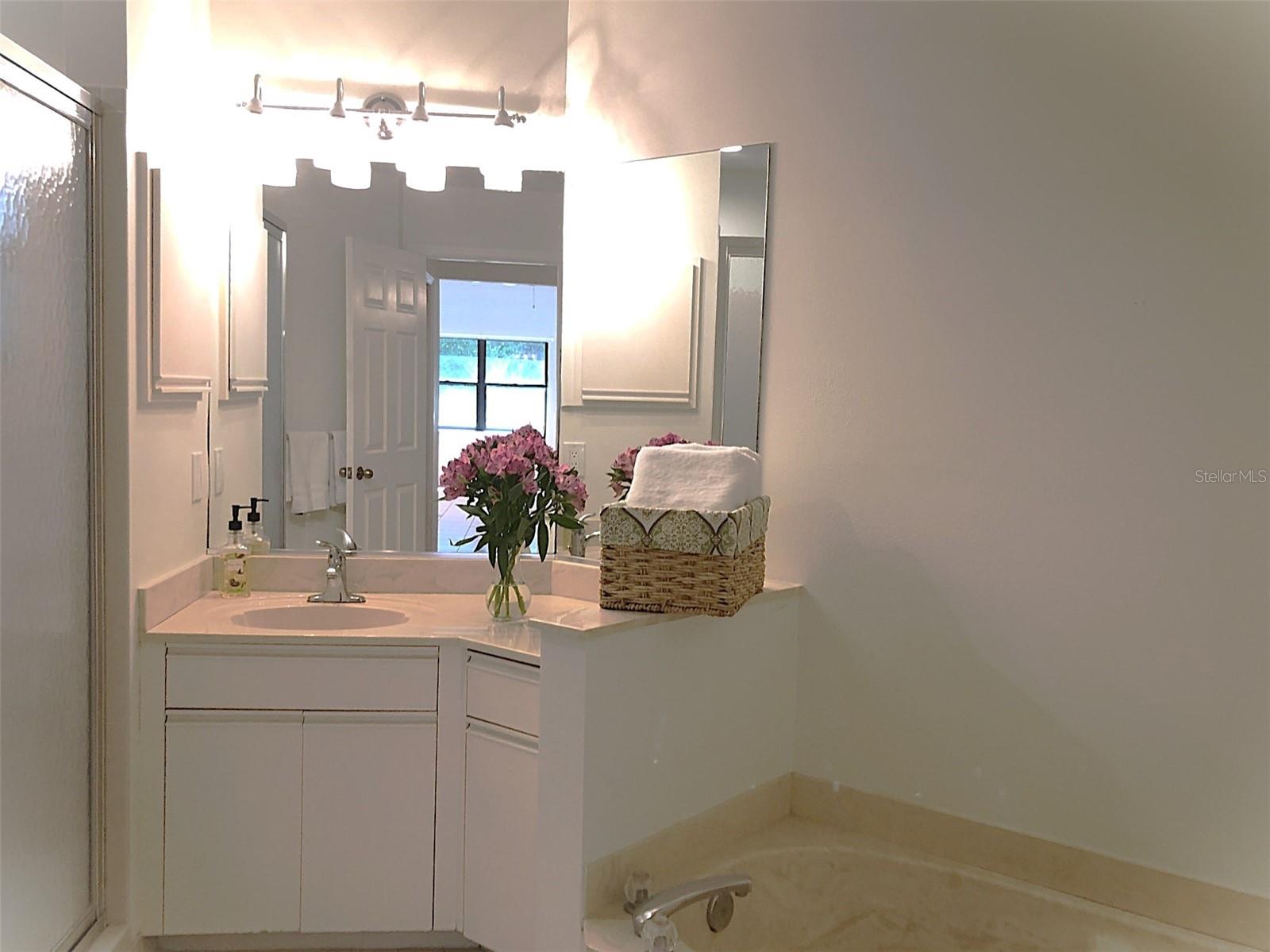 Image 23 of 64 For 1664 Starling Drive 101