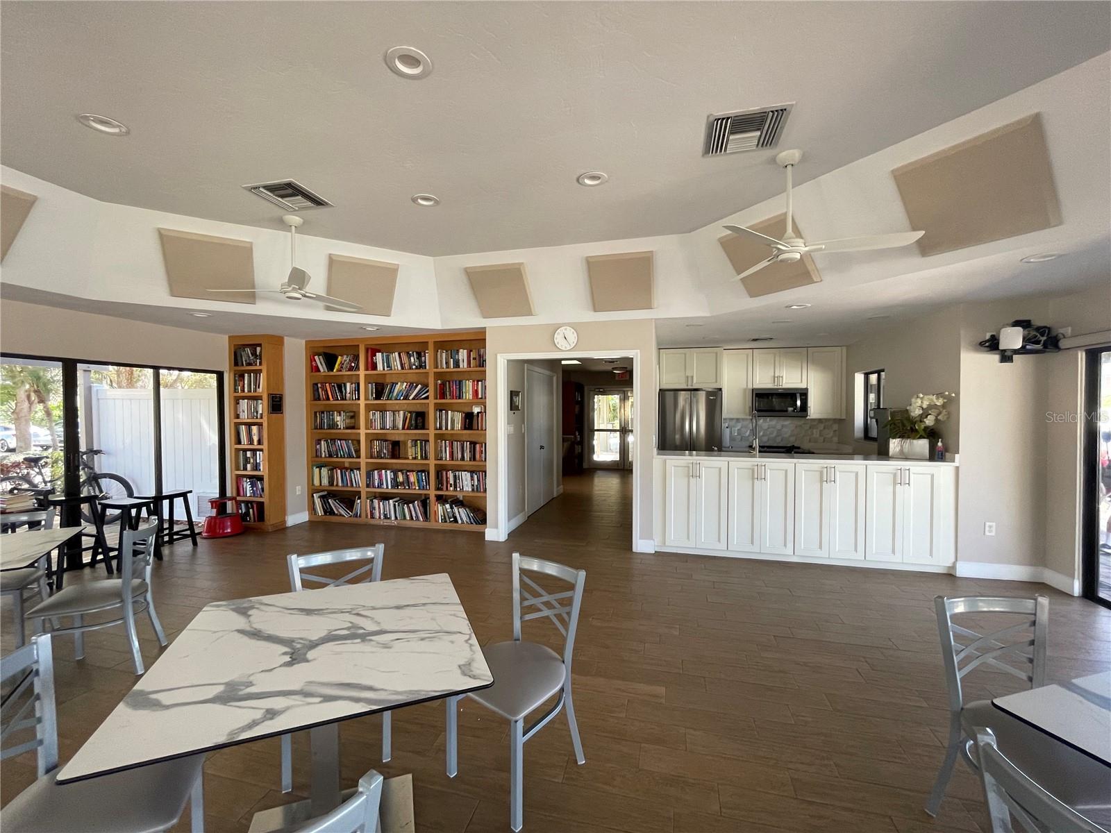 Image 43 of 64 For 1664 Starling Drive 101