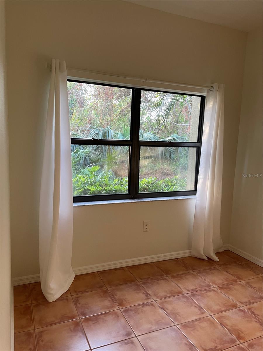 Image 5 of 64 For 1664 Starling Drive 101