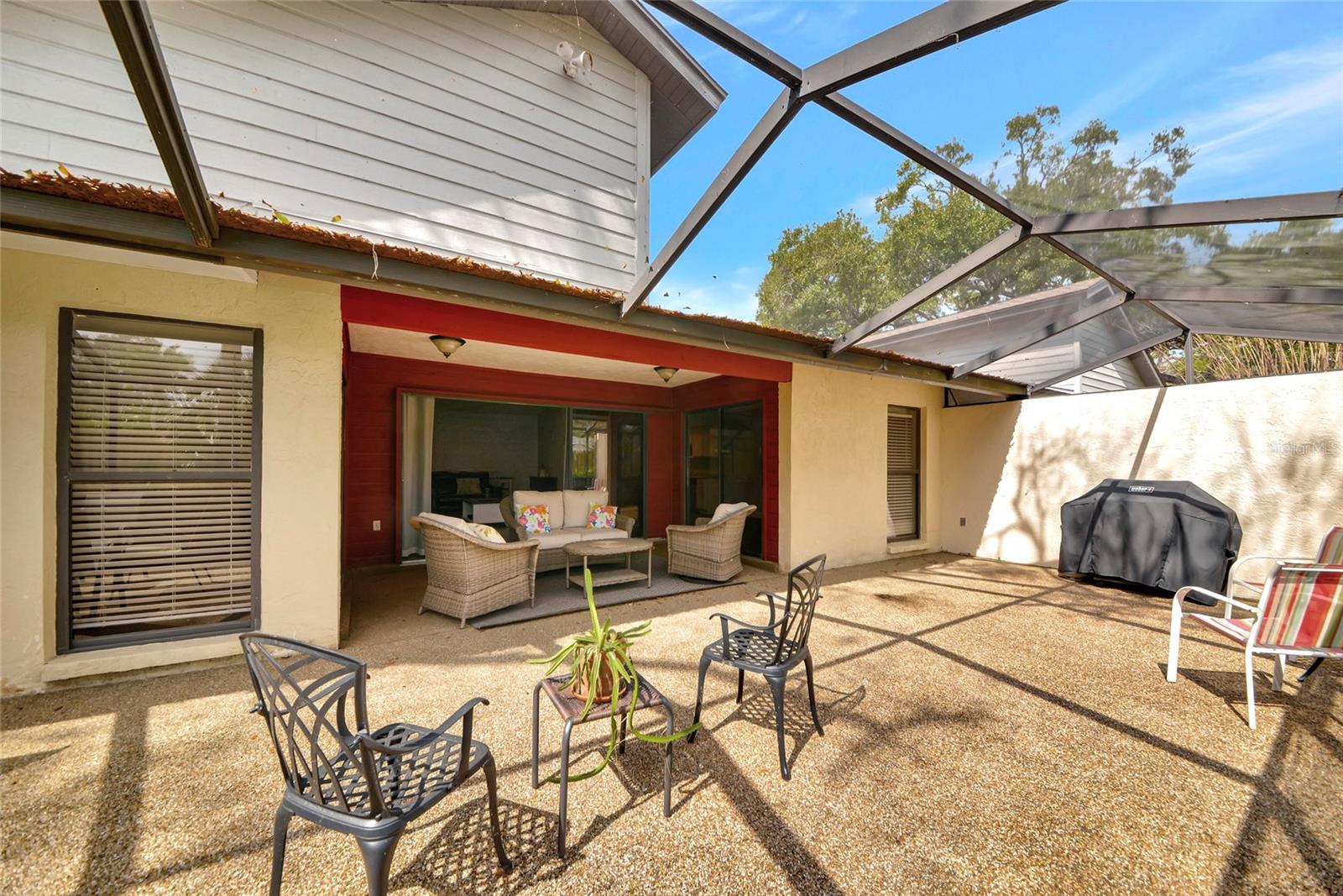 Image 39 of 51 For 4689 Oak Forest Drive E 1