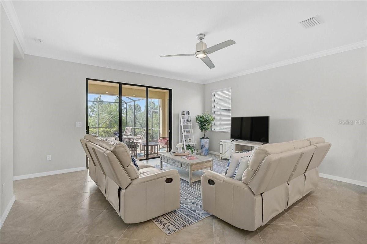 Image 13 of 63 For 10209 Fiddlewood Drive