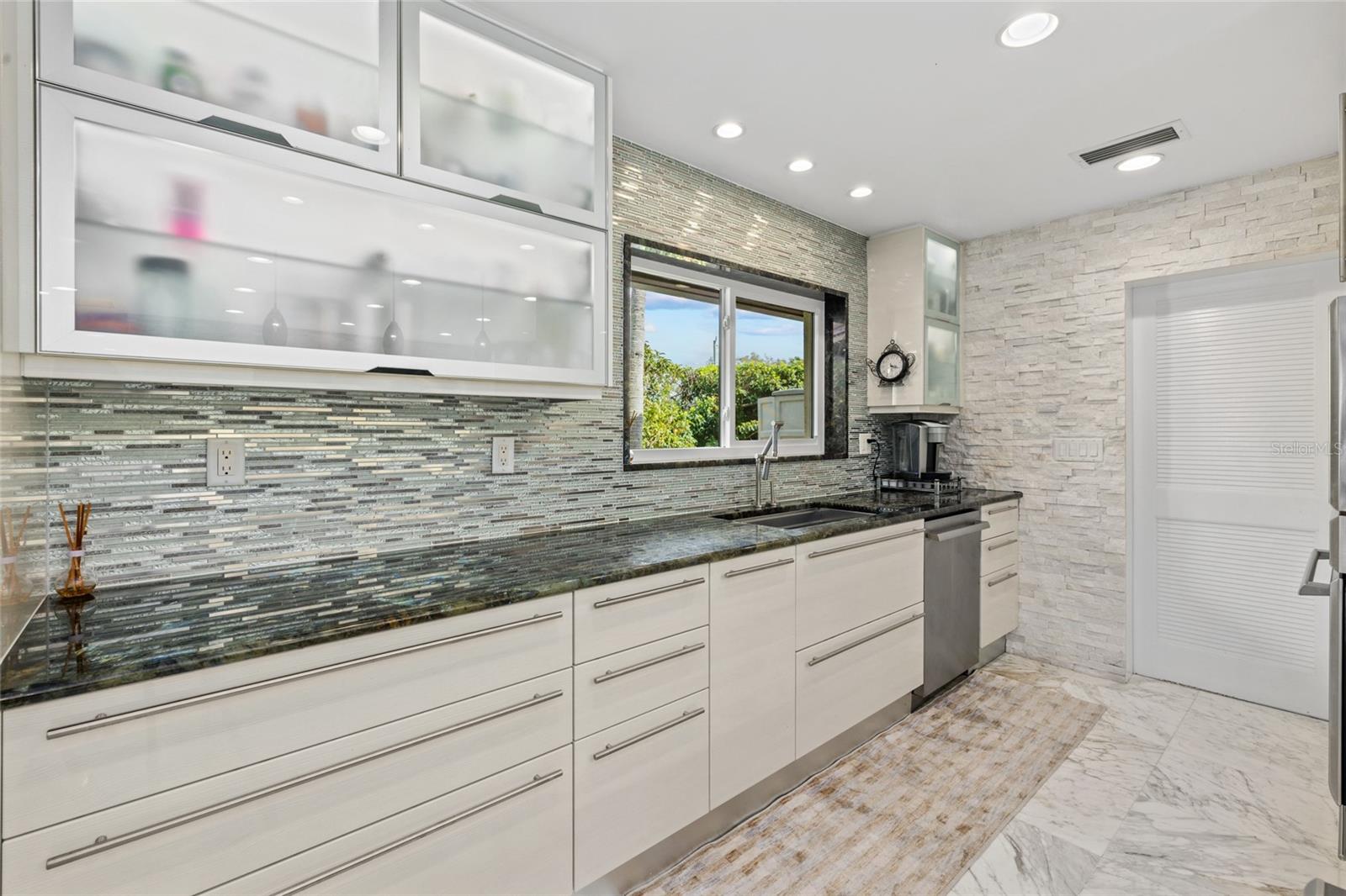 Image 16 of 54 For 1749 Sandalwood Drive