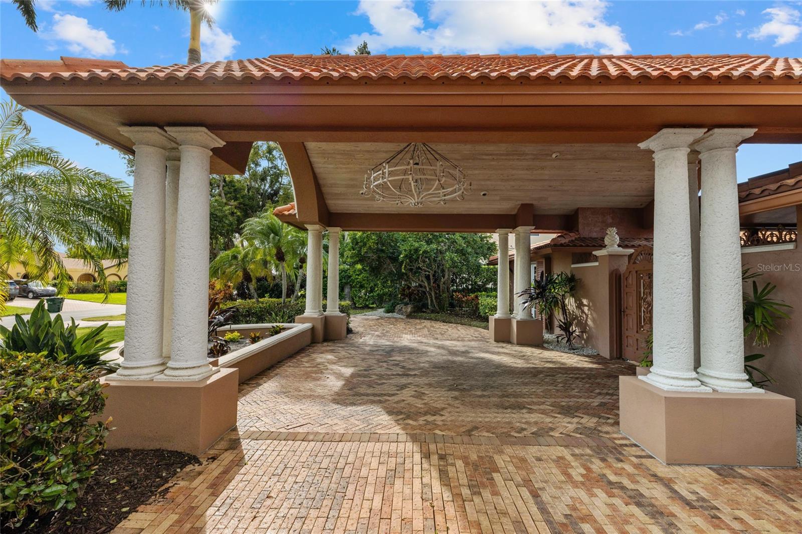 Image 4 of 54 For 1749 Sandalwood Drive