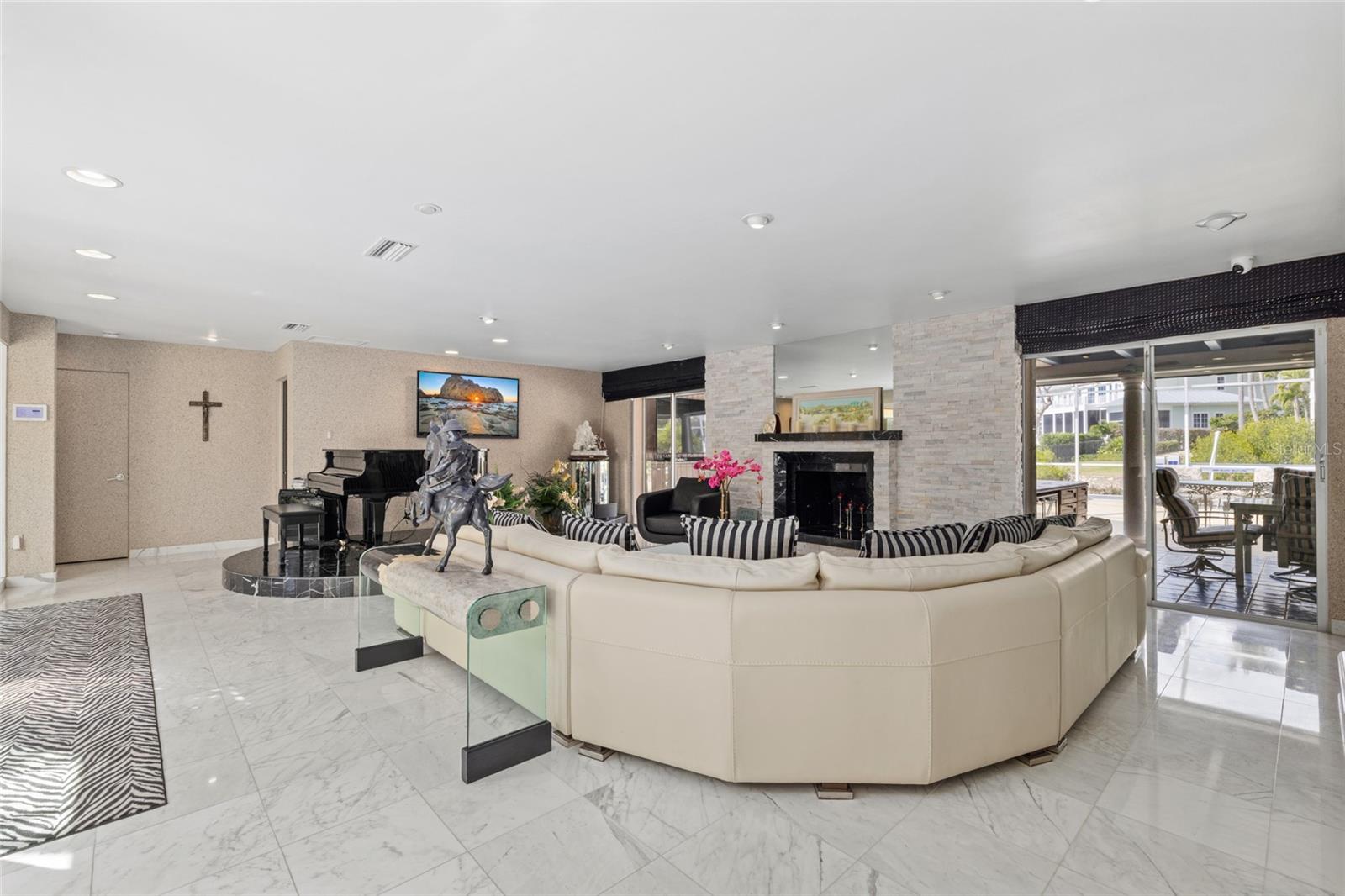 Image 9 of 54 For 1749 Sandalwood Drive