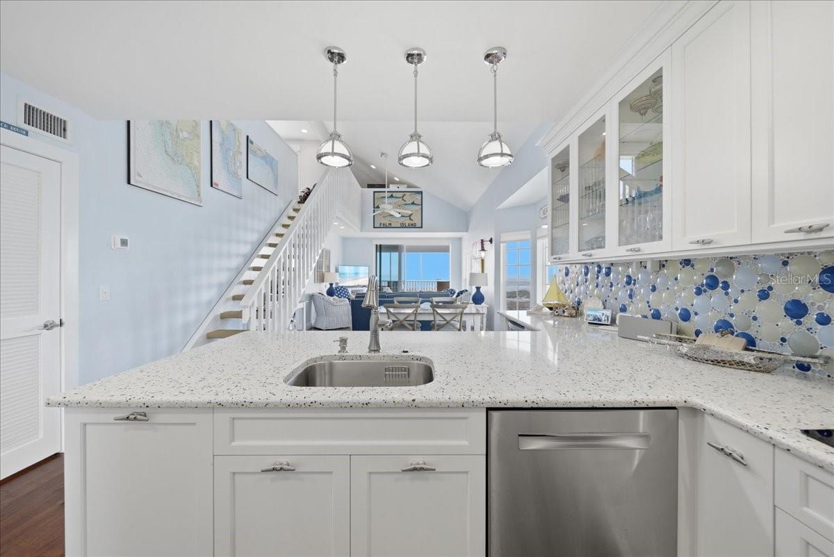 Image 12 of 76 For 7466 Palm Island Drive 2922