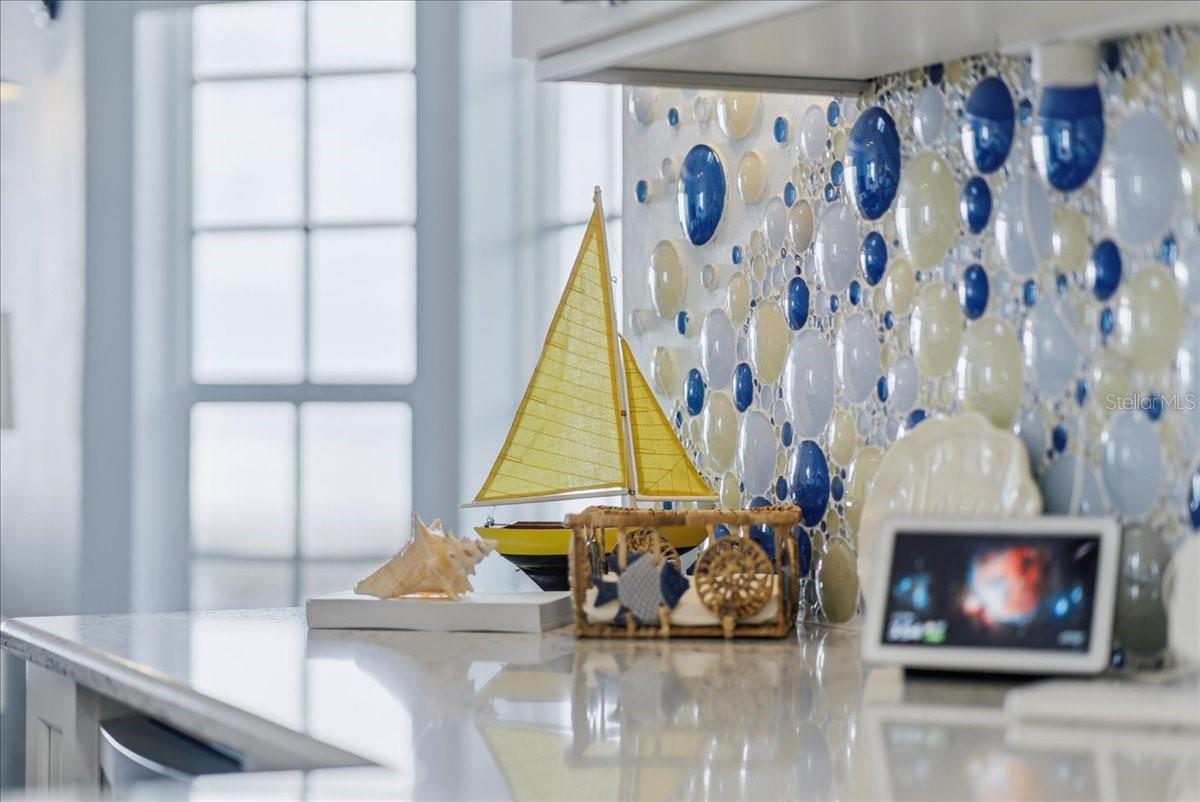 Image 13 of 76 For 7466 Palm Island Drive 2922