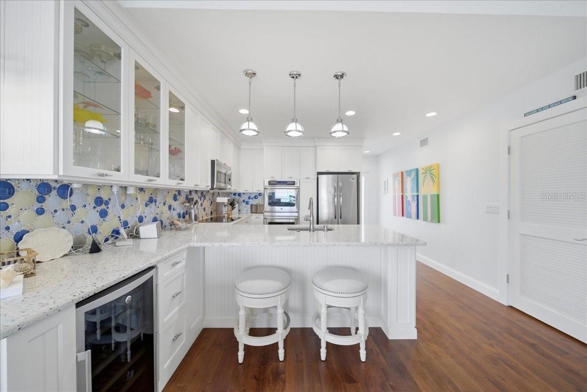 Image 16 of 76 For 7466 Palm Island Drive 2922