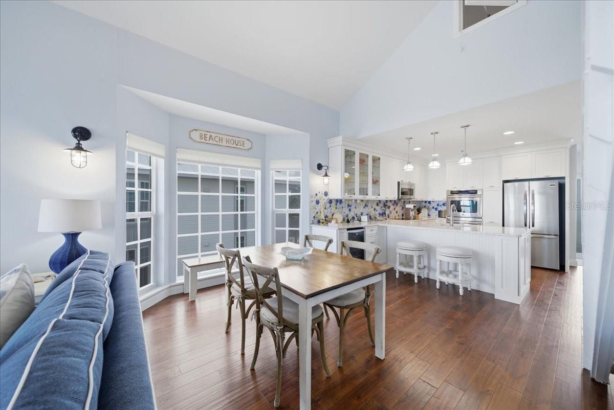 Image 18 of 76 For 7466 Palm Island Drive 2922