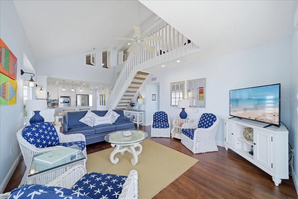 Image 26 of 76 For 7466 Palm Island Drive 2922