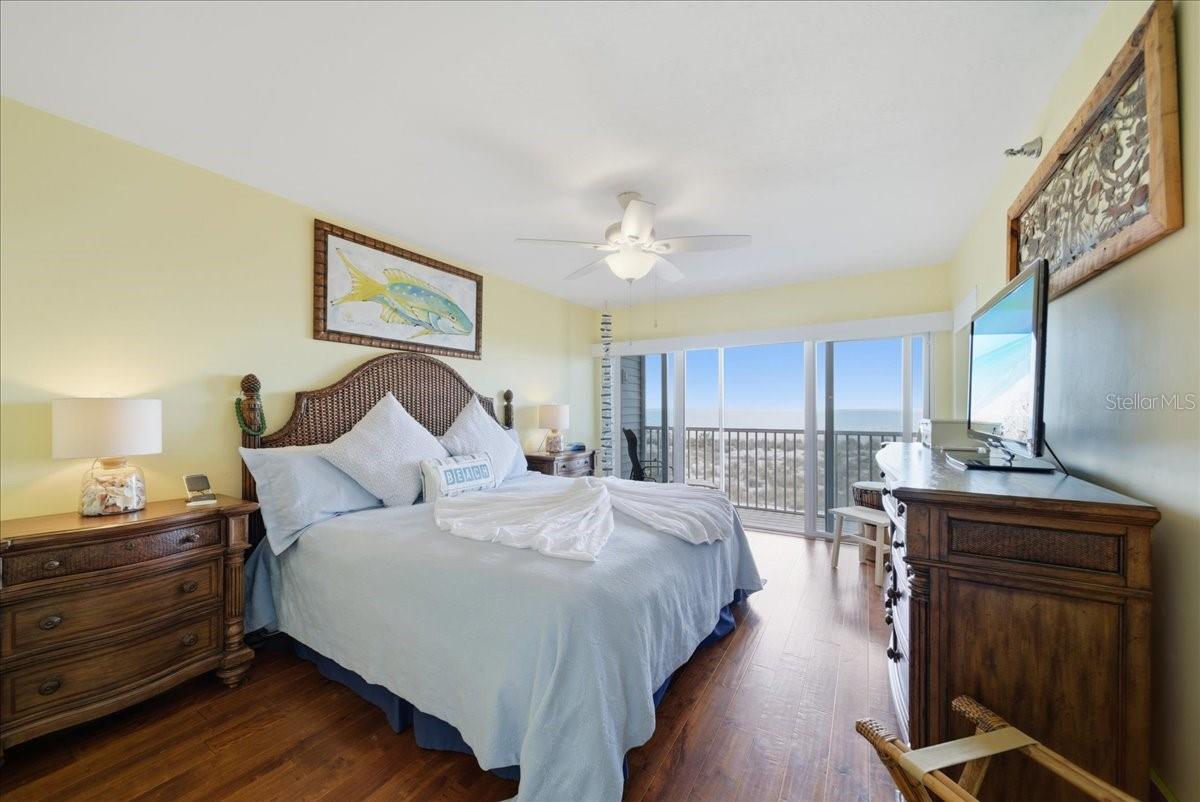 Image 34 of 76 For 7466 Palm Island Drive 2922