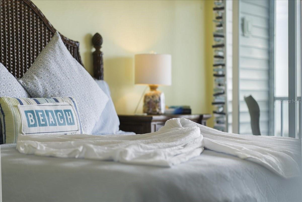 Image 36 of 76 For 7466 Palm Island Drive 2922