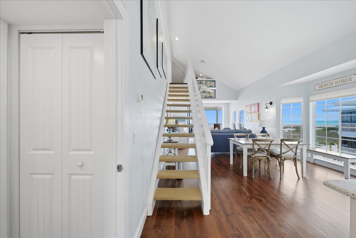 Image 48 of 76 For 7466 Palm Island Drive 2922