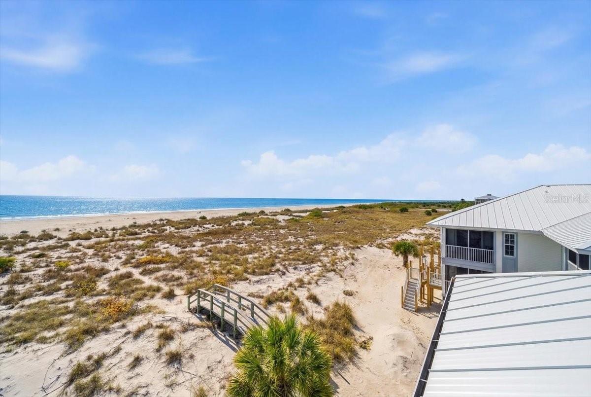 Image 65 of 76 For 7466 Palm Island Drive 2922