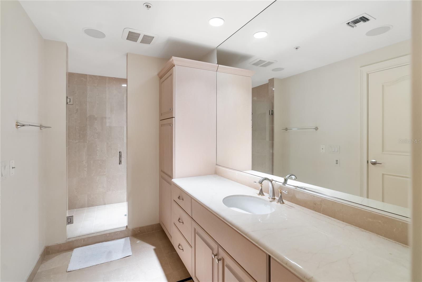 Image 21 of 34 For 1111 Ritz Carlton Drive 1603