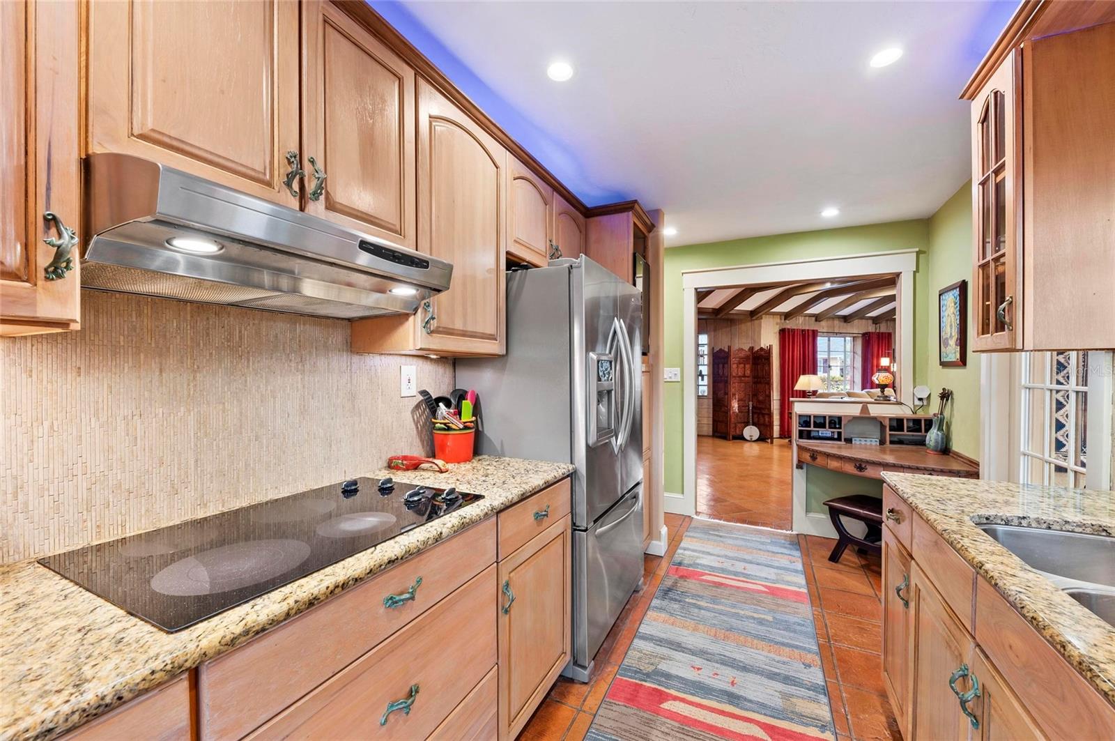 Image 16 of 88 For 941 Virginia Drive