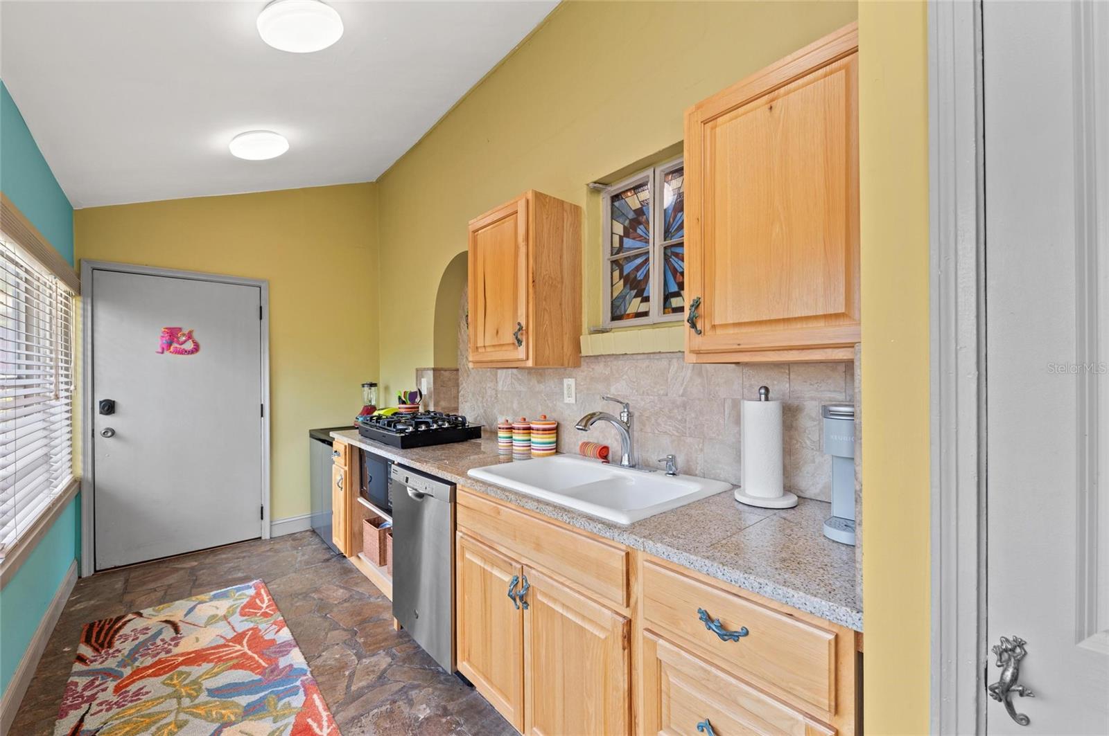 Image 31 of 88 For 941 Virginia Drive