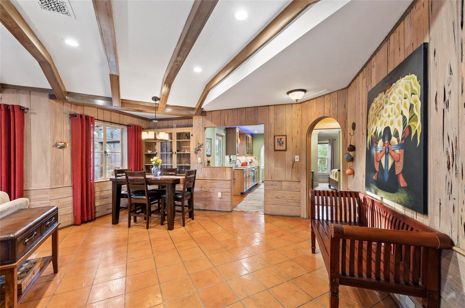 Image 4 of 88 For 941 Virginia Drive