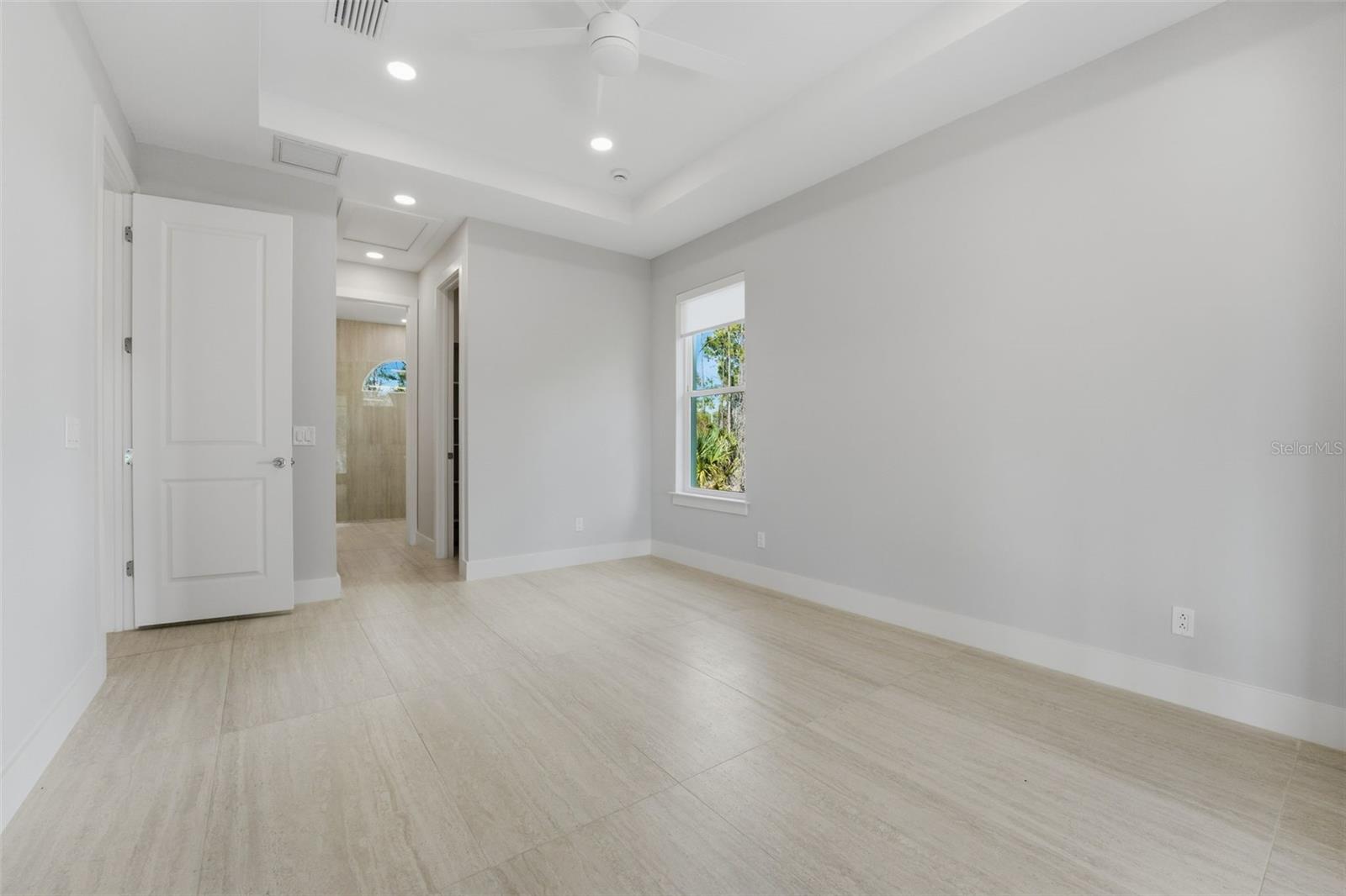 Image 15 of 31 For 5823 Burwin Avenue