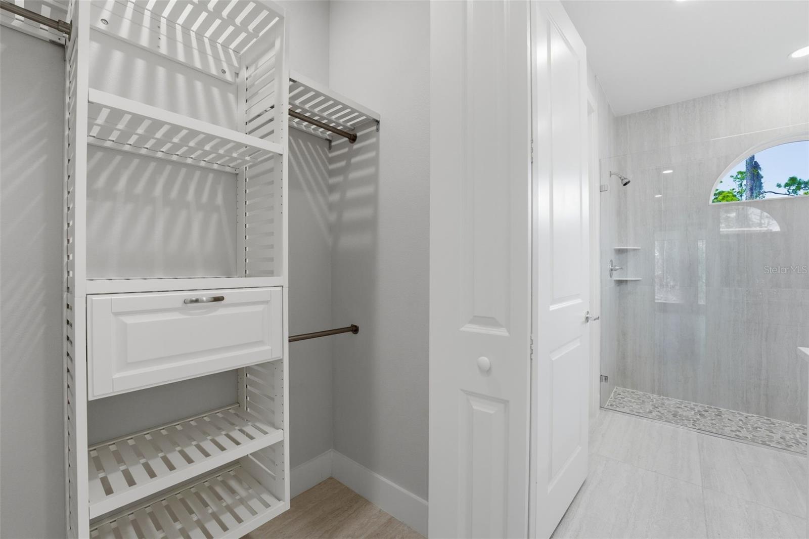 Image 16 of 31 For 5823 Burwin Avenue