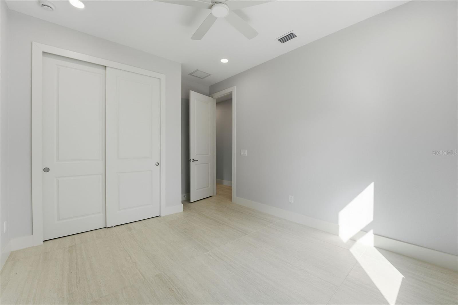 Image 23 of 31 For 5823 Burwin Avenue